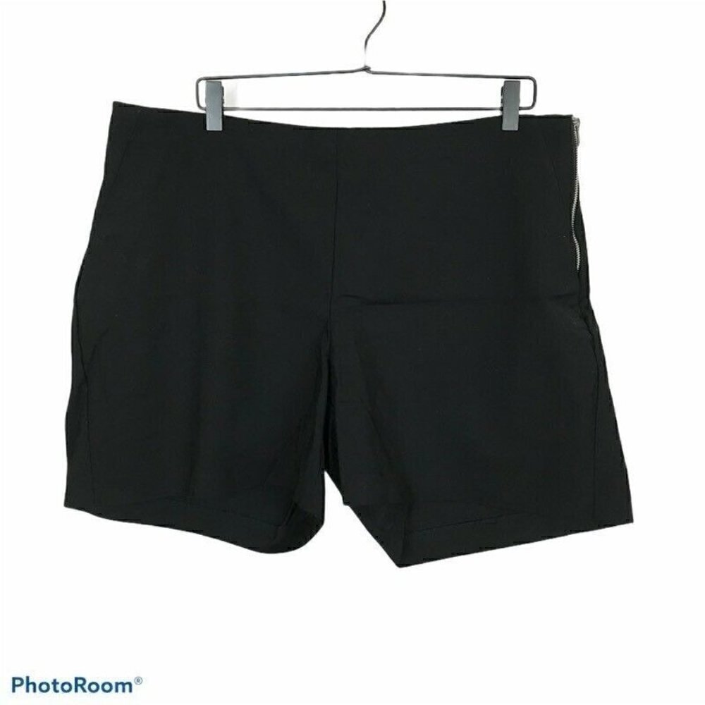 Eloquii Casual Shorts Black Flat Front Stretch 16